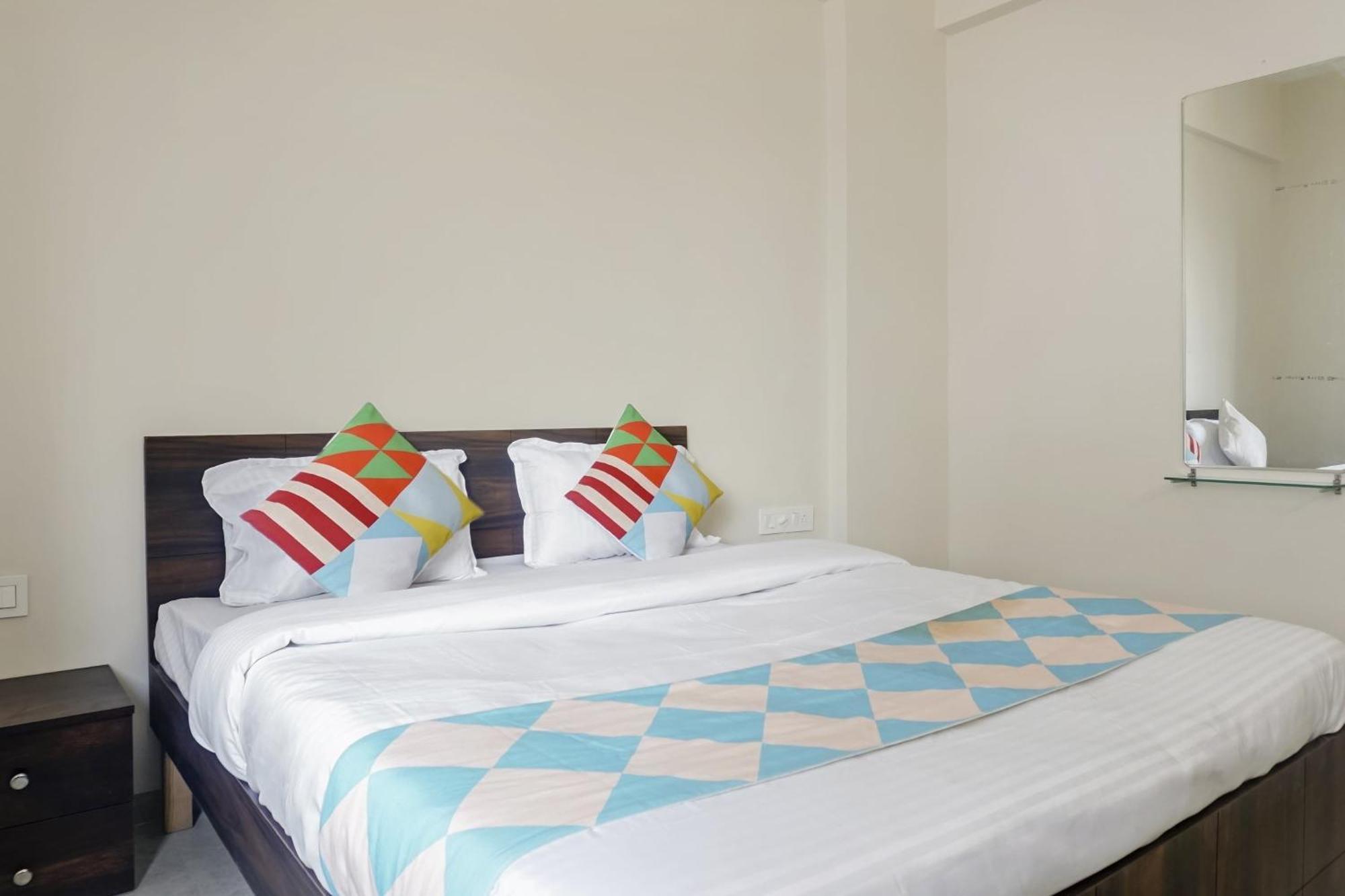 Hotel O Home Elegant Prime Ville Chinchvad Eksteriør bilde