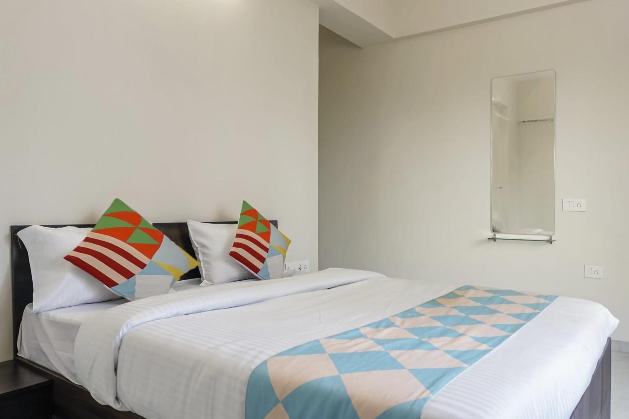 Hotel O Home Elegant Prime Ville Chinchvad Eksteriør bilde